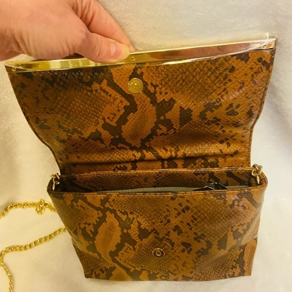 Kate Landry Vintage Faux Brown Snakeskin Magnetic Closure with Gold Chain EUC - Picture 2 of 10